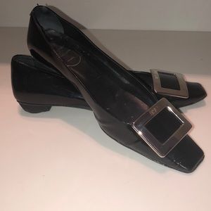 Roger Vivier “Belle de Jour” low patent heels
